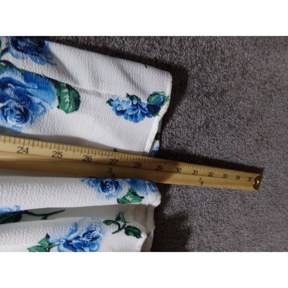 Altar'd State Women Size Med Blue/white Floral Tie Zip Back Romper NO Belt - Picture 10 of 11